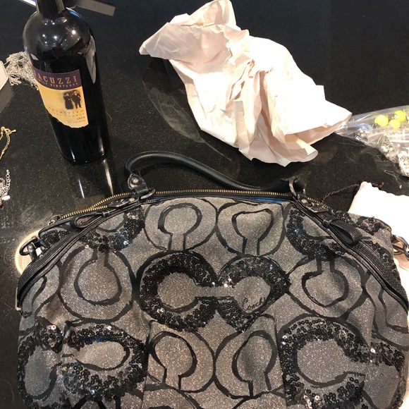 Coach Bag - Picture 3 of 4